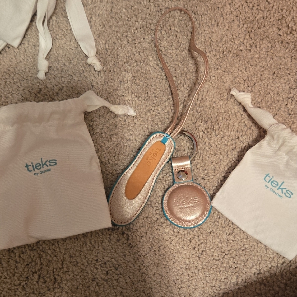 Tieks Rose Airpod Keychain And Purse Charm